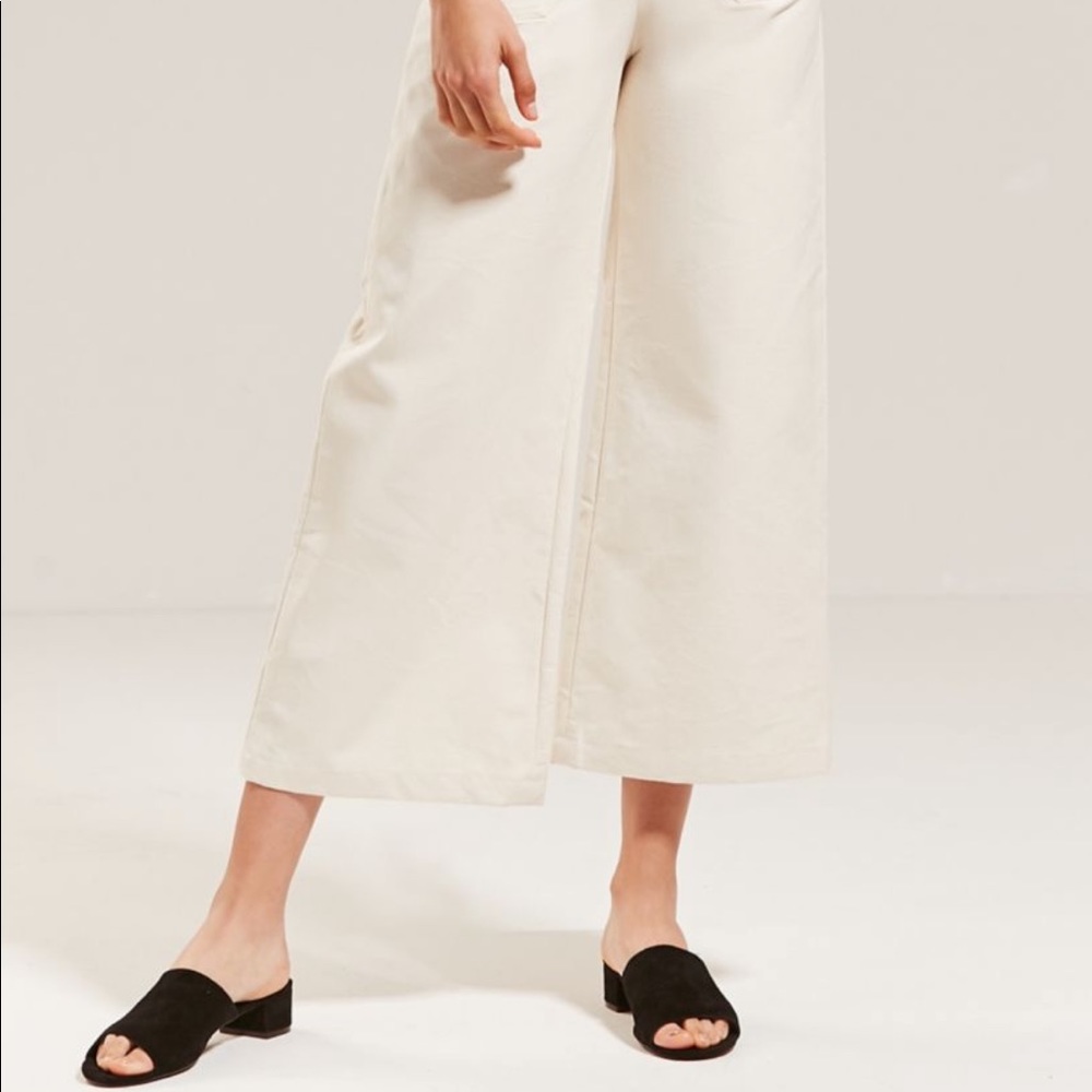 Lykke Wullf Cream Denim Overalls Jumpsuit S NWT - Picture 5 of 8